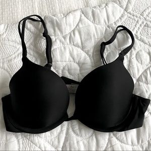 Victoria’s Secret T-shirt pushup bra 32B